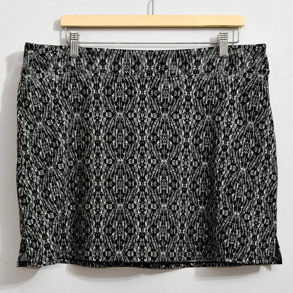 Tranquility by Colorado Clothing Ladies' Skort Black ( Rhombi Black )